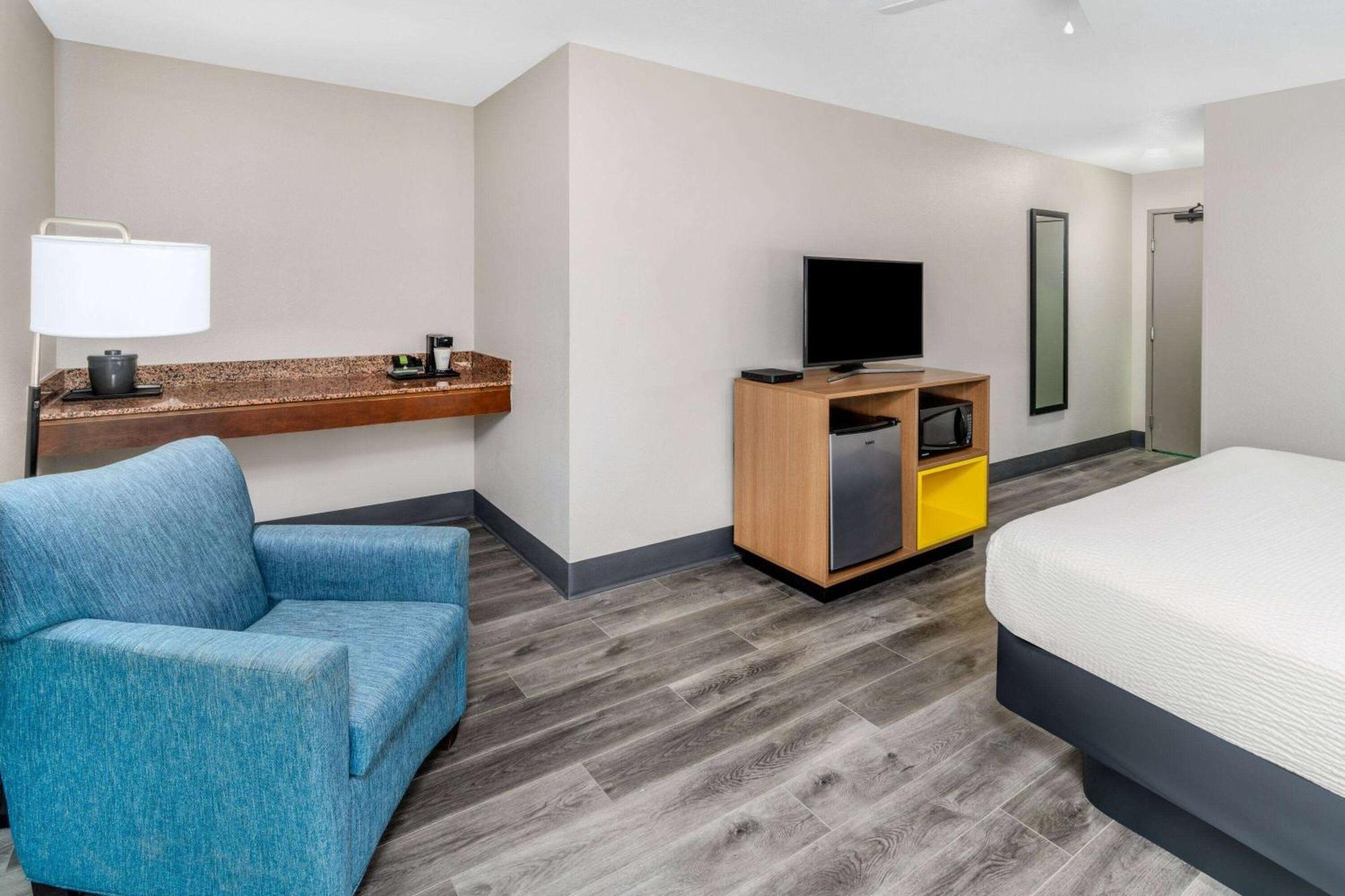 Hotel Days By Wyndham Lamar